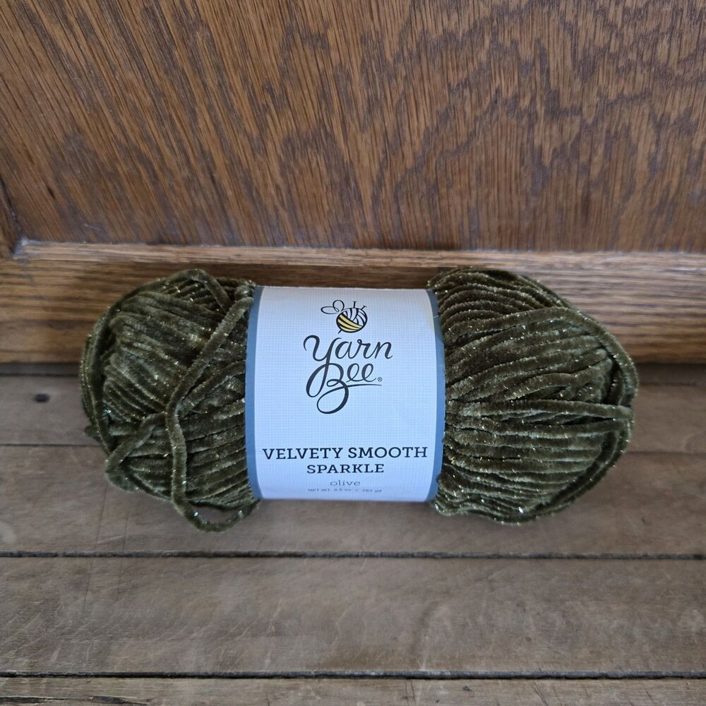 Yarn Bee Velvety Smooth Sparkle Olive Single Skein 3.5 oz Lot 401352 Polyester